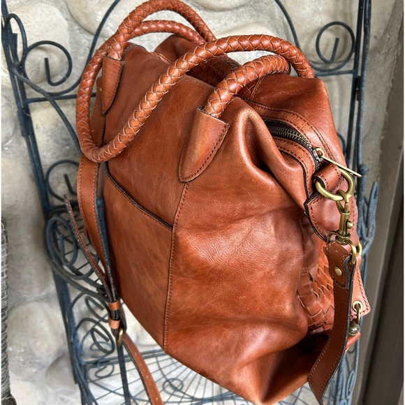 Patricia Nash Crossbody purse. - Picture 2 of 10